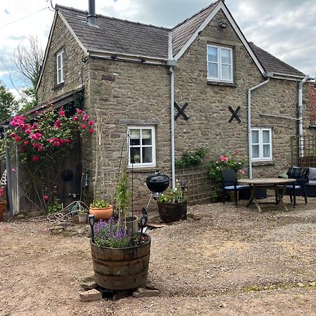 The Bothy At Oak Farm Usk Exterior foto